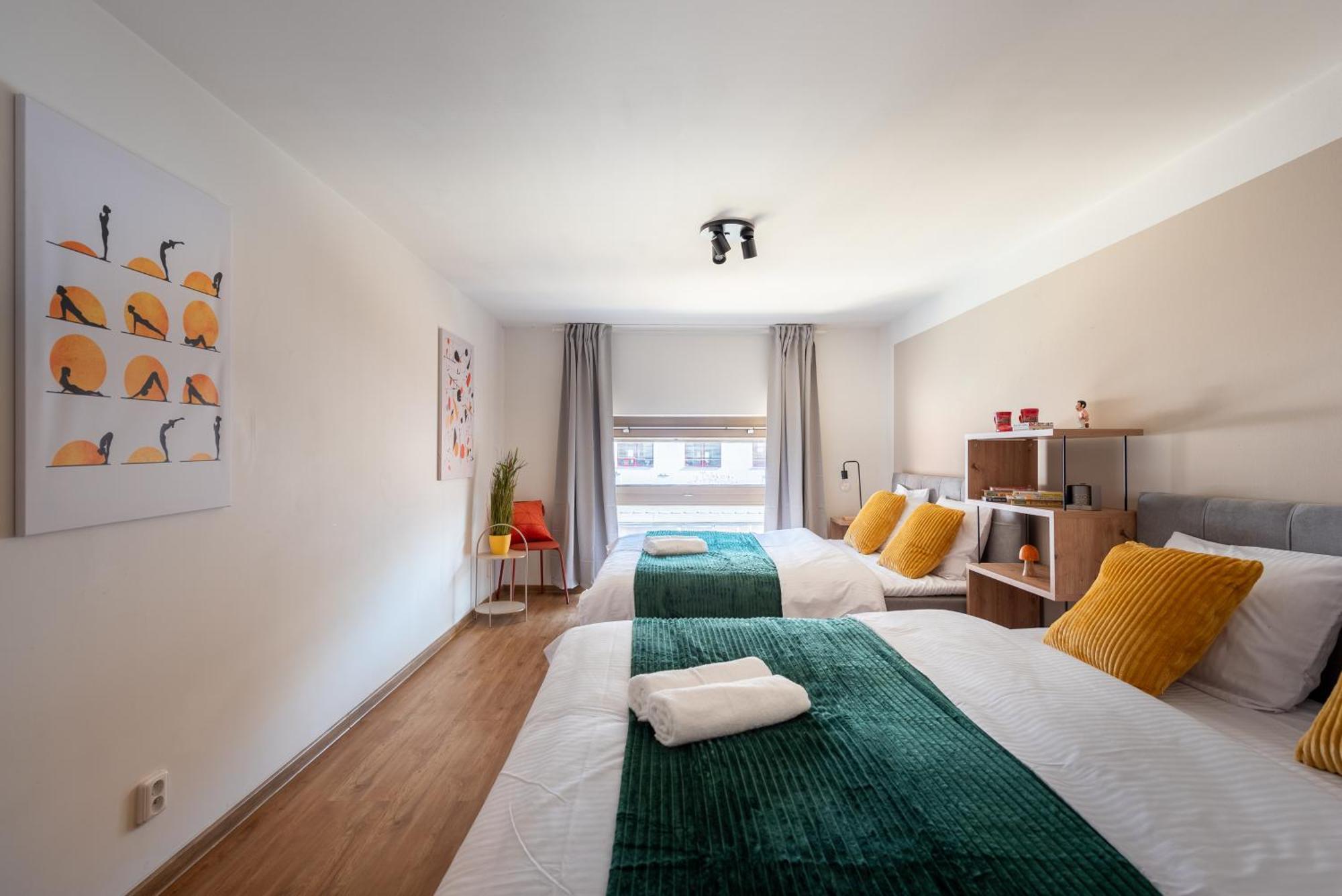 Spacious Apartments Near Karlin Square Prague Exterior photo