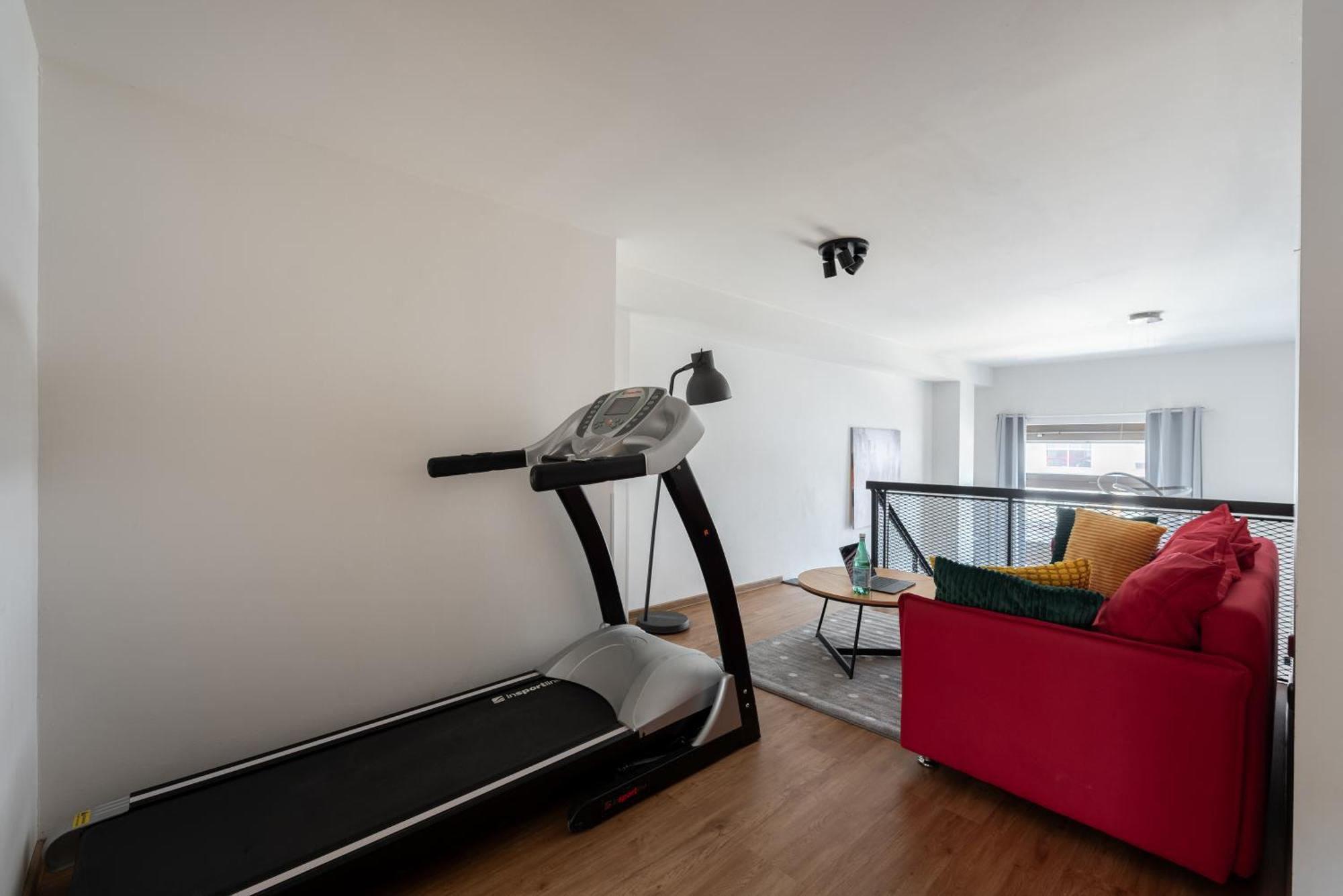 Spacious Apartments Near Karlin Square Prague Exterior photo