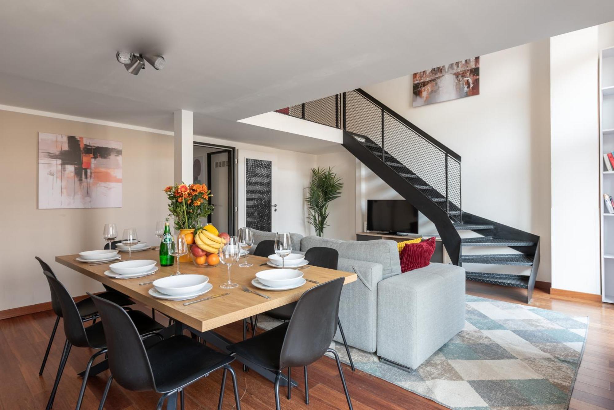 Spacious Apartments Near Karlin Square Prague Exterior photo